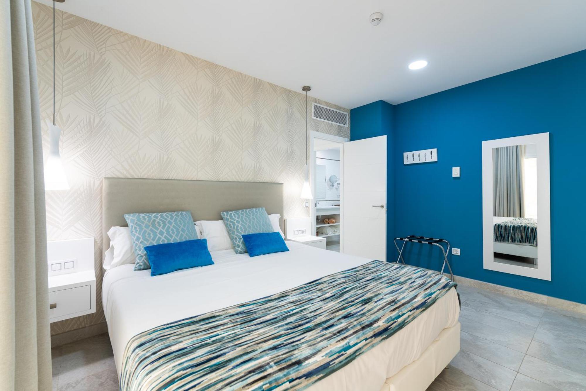Two-Bedroom Apartment with Private Courtyard,1214563687:JPEG