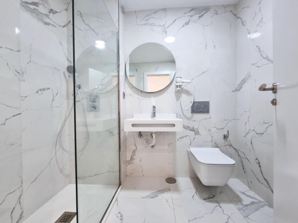 Apartamento con vistas a la piscina