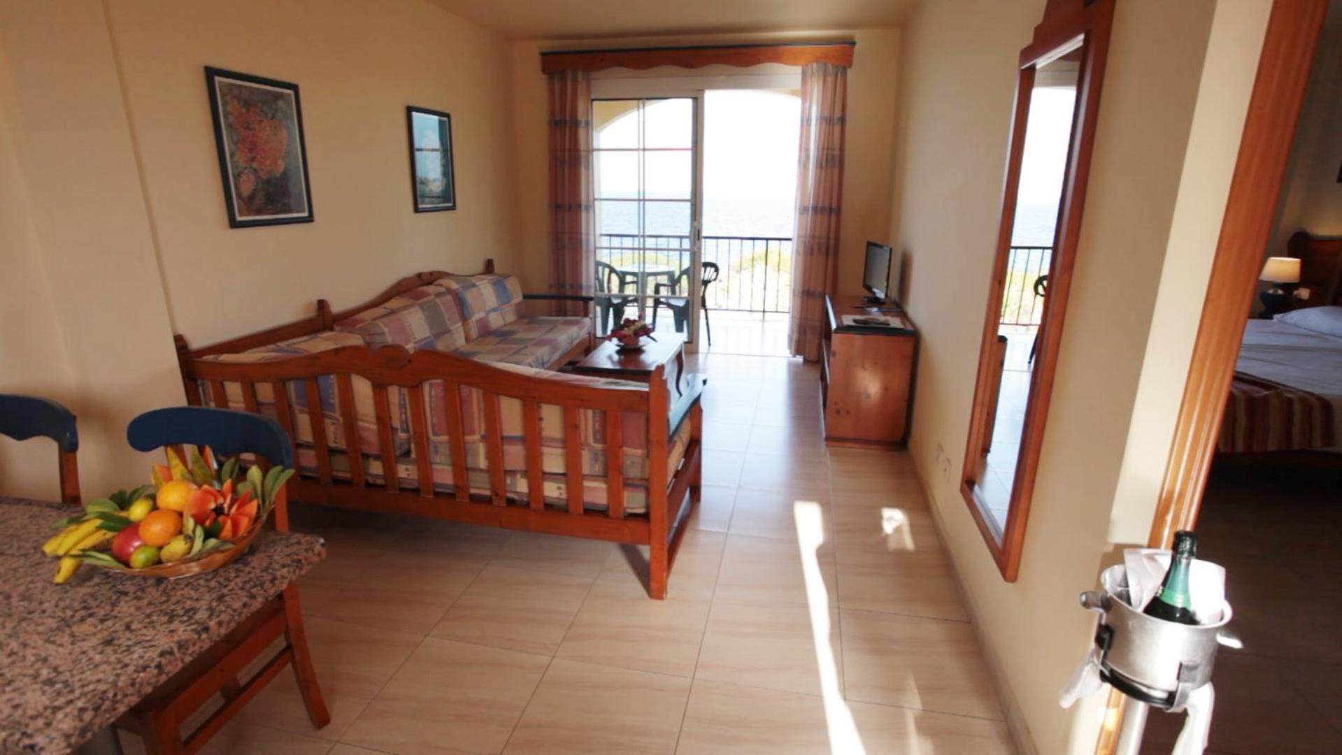 One Bedroom Apartment,1272868876:JPEG