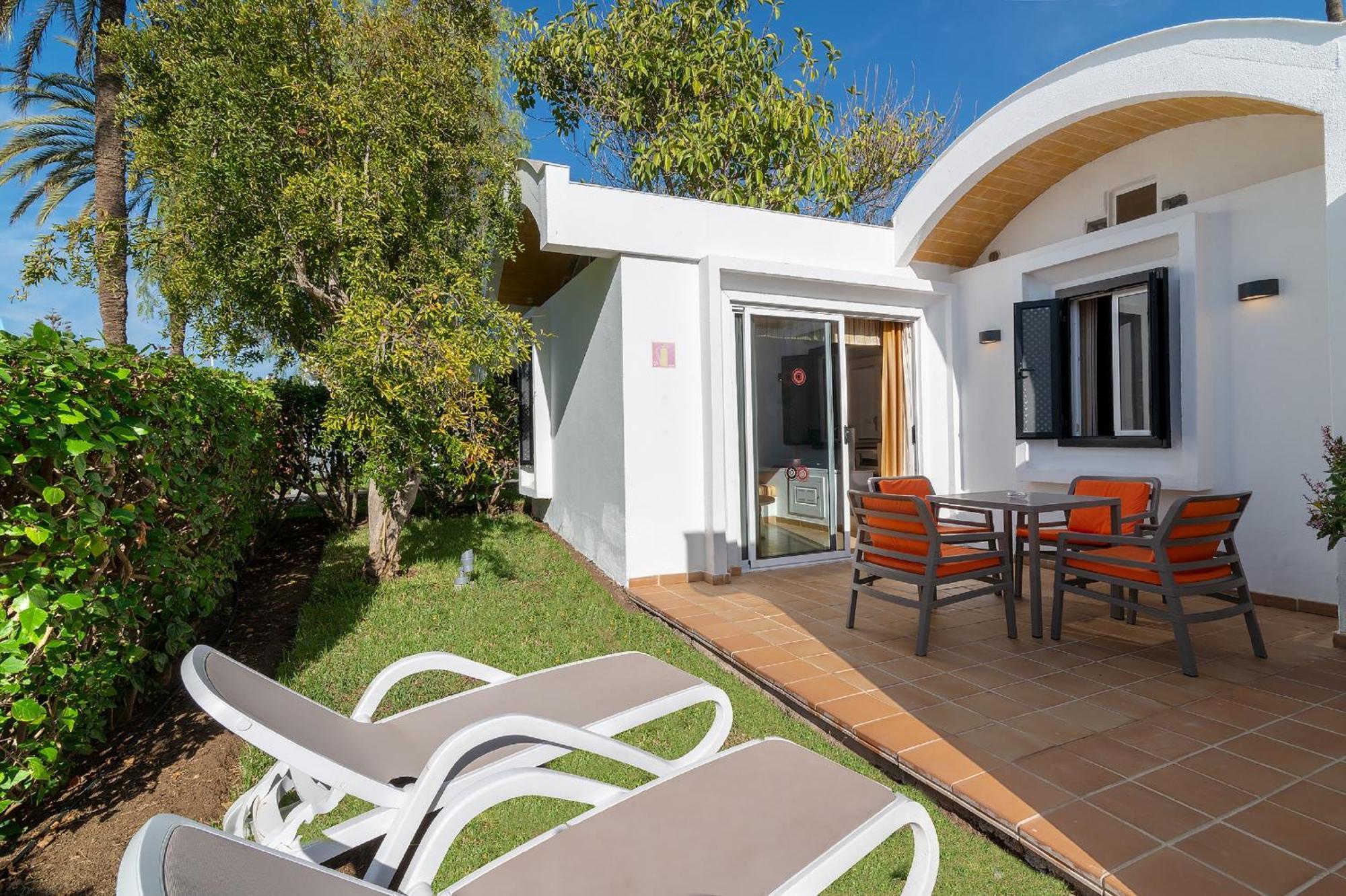 One-Bedroom Bungalow,1306657546:JPEG