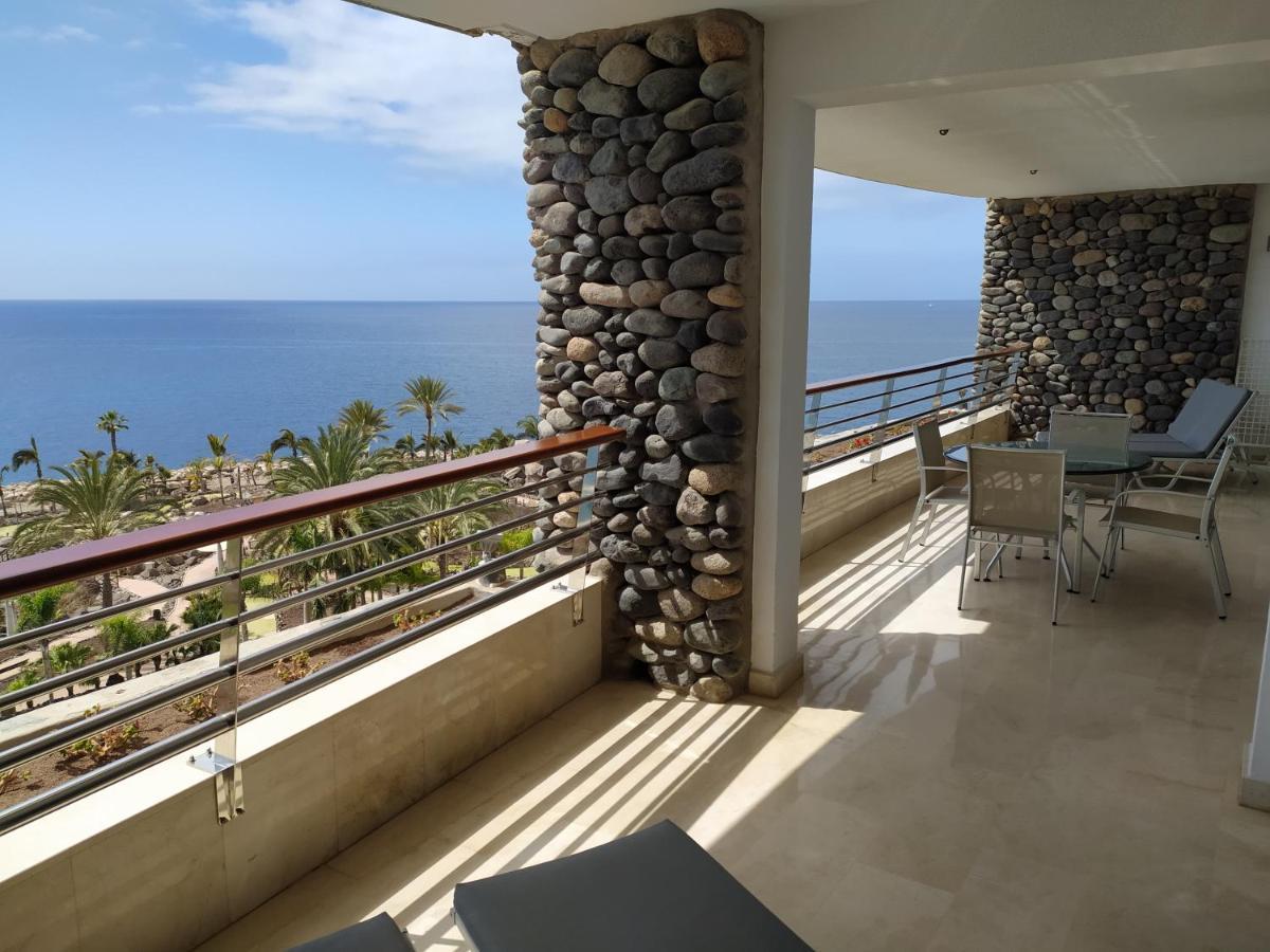 Deluxe One-Bedroom Apartment Ocean View