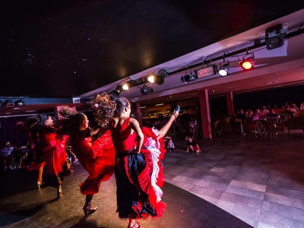 One-Bedroom Apartment,139801272:JPEG