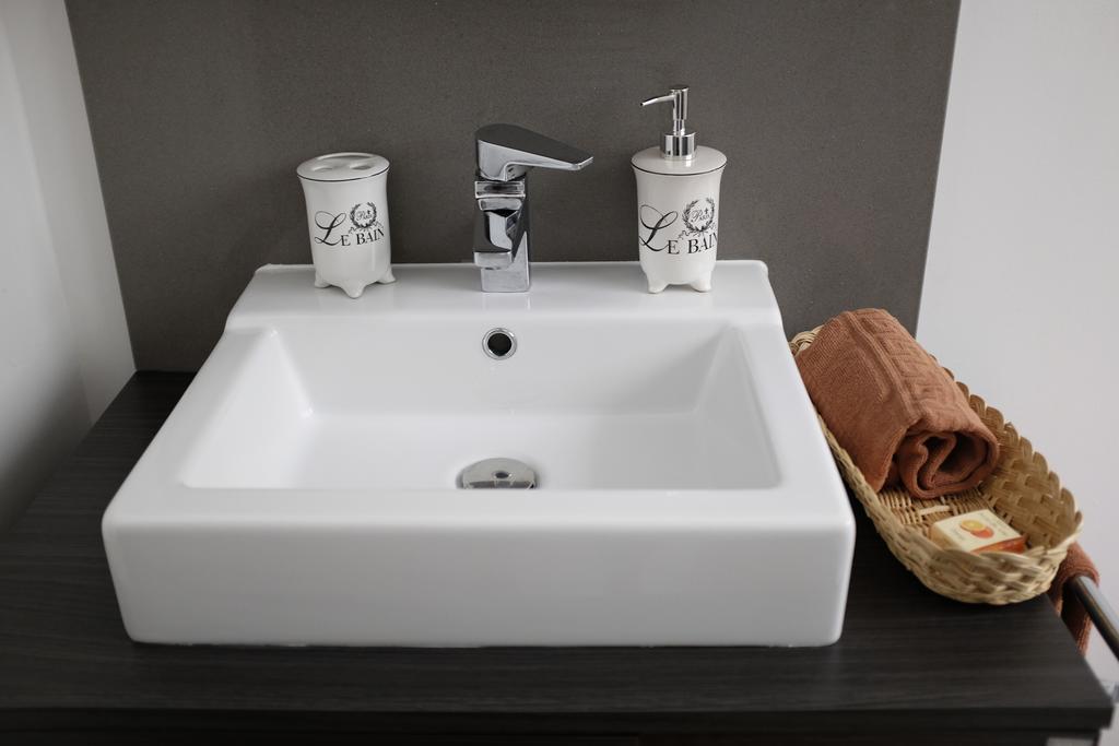Doppel-/Zweibettzimmer mit Gemeinschaftsbad