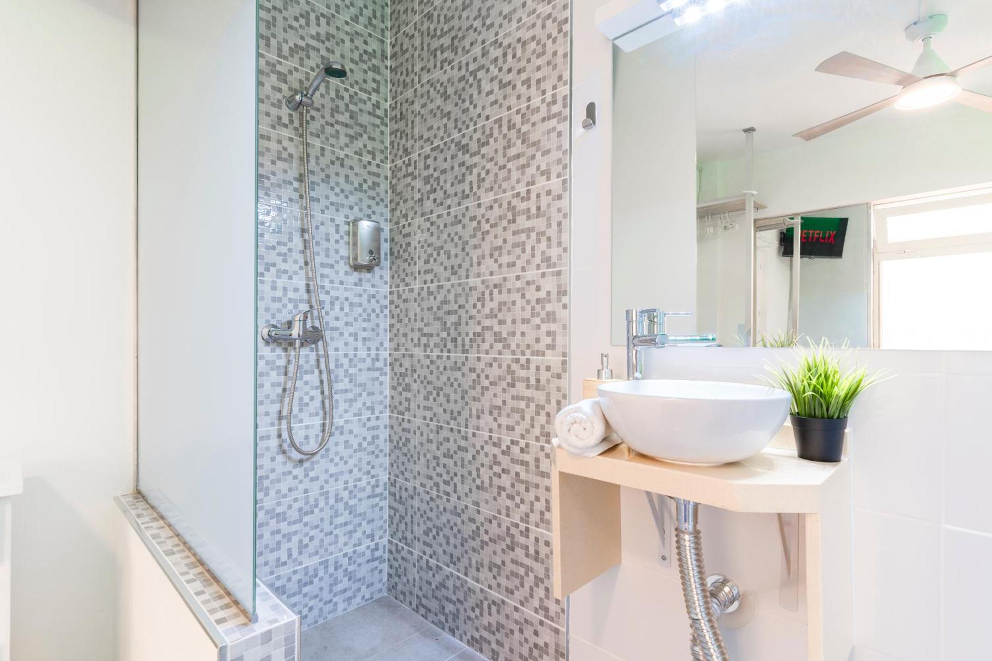 Habitación Individual con baño privado
