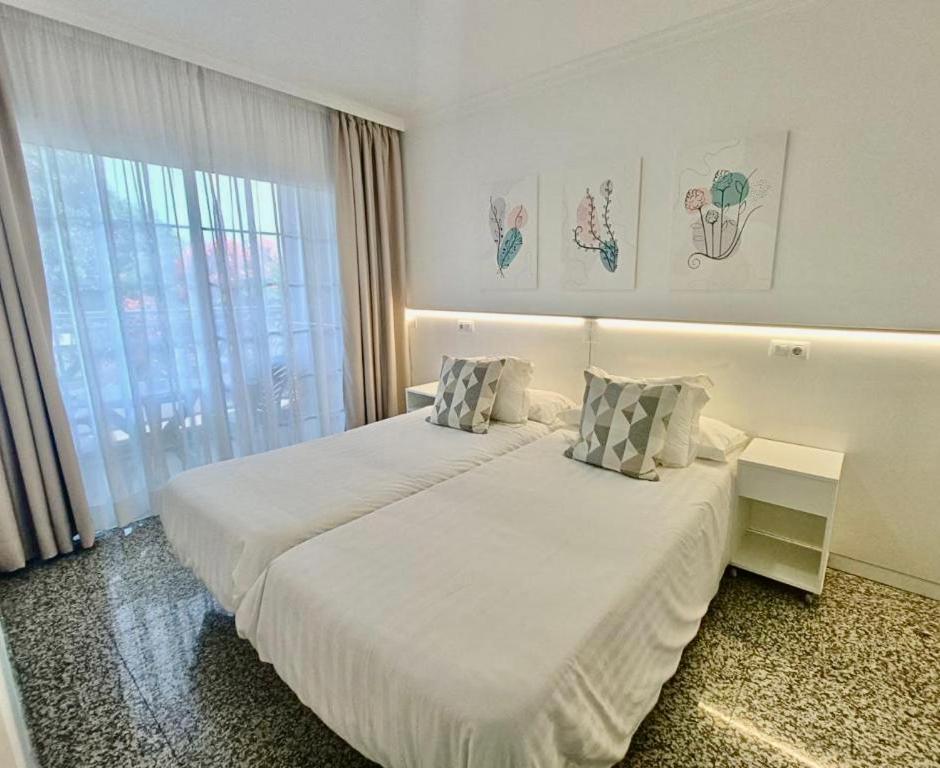 One-Bedroom Apartment Balcony