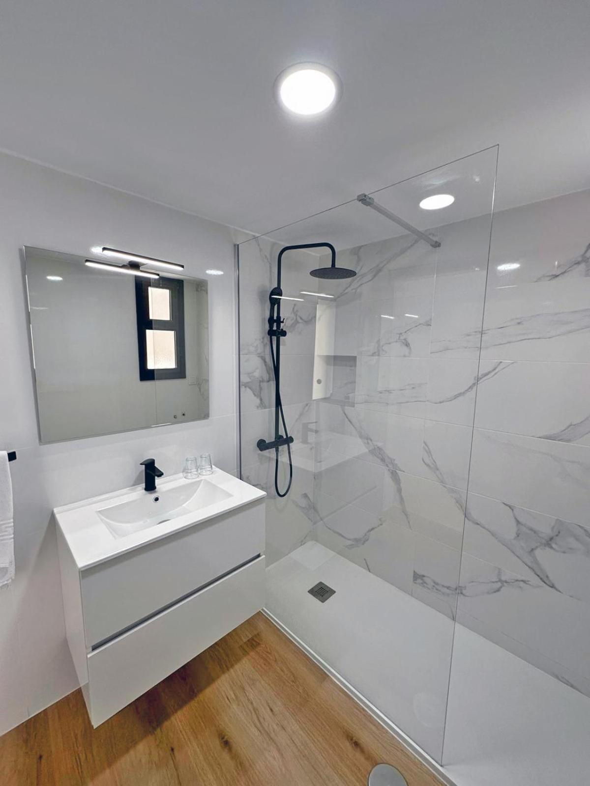 Apartment (1-3 Adults)