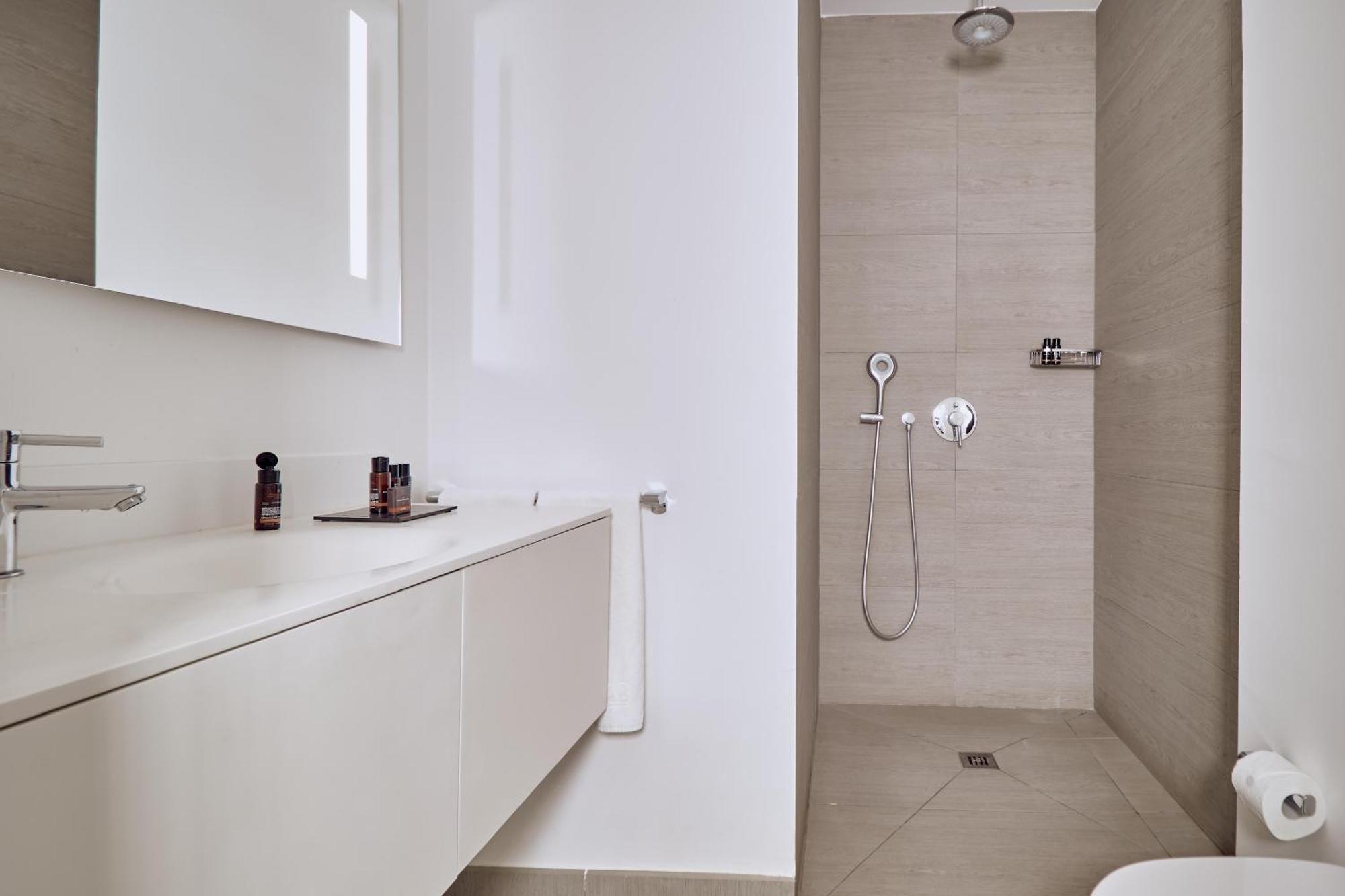 Suite Divinity Rio de 1 dormitorio con piscina privada y vistas al mar