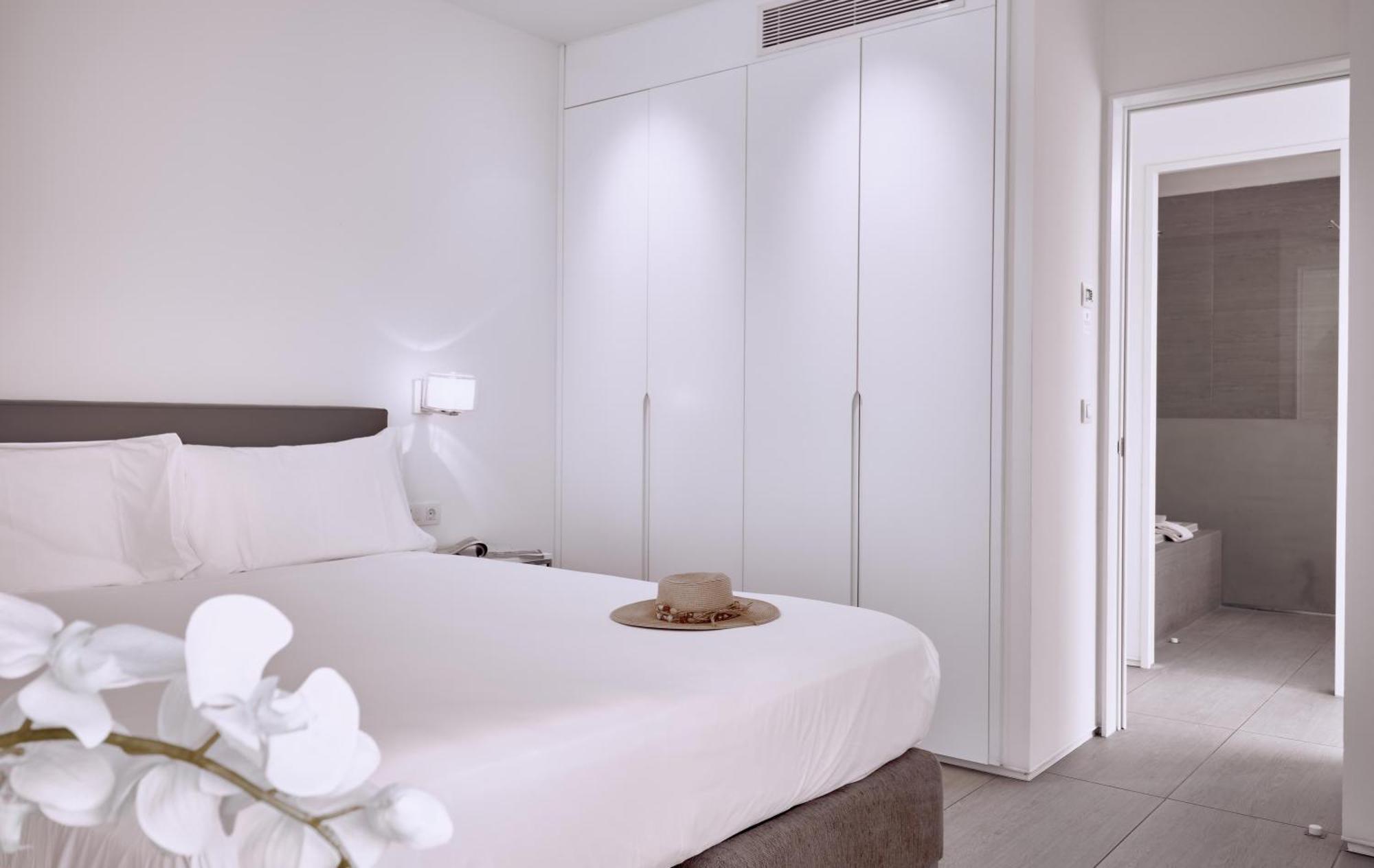 Divinity Lago 1 bedroom Suite with jacuzzi and sea view,1607675600:JPEG