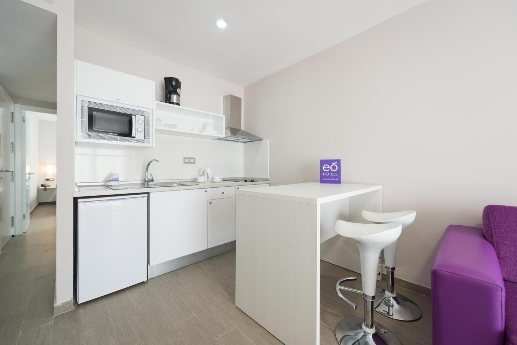 One-Bedroom Apartment (1 - 3 Adults)