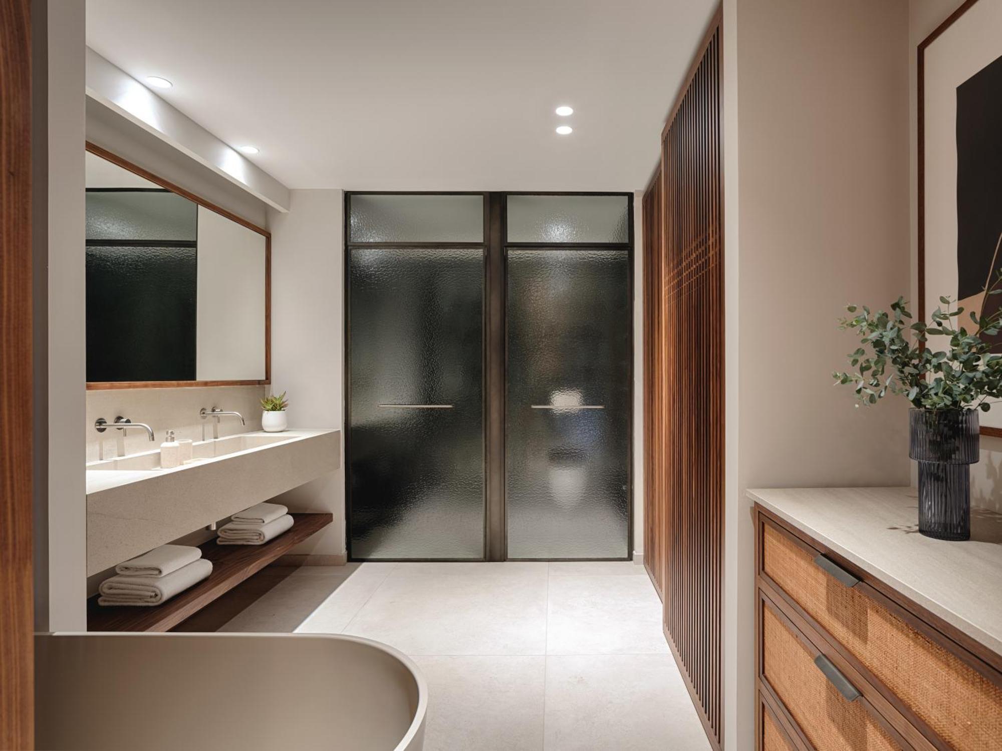 Deluxe Two-room Suite Sea View Pool