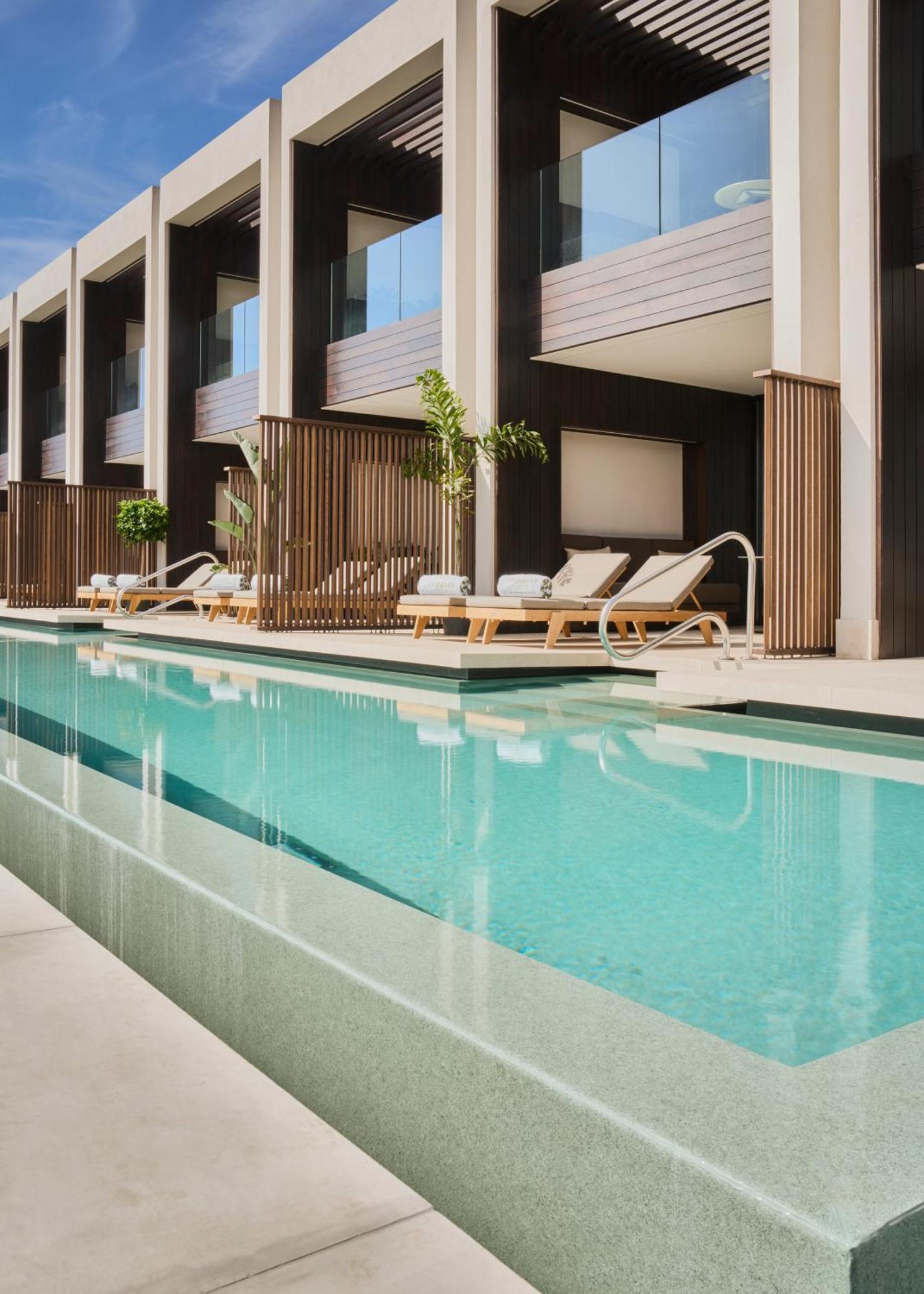 Junior Suite Swim up Adults Only