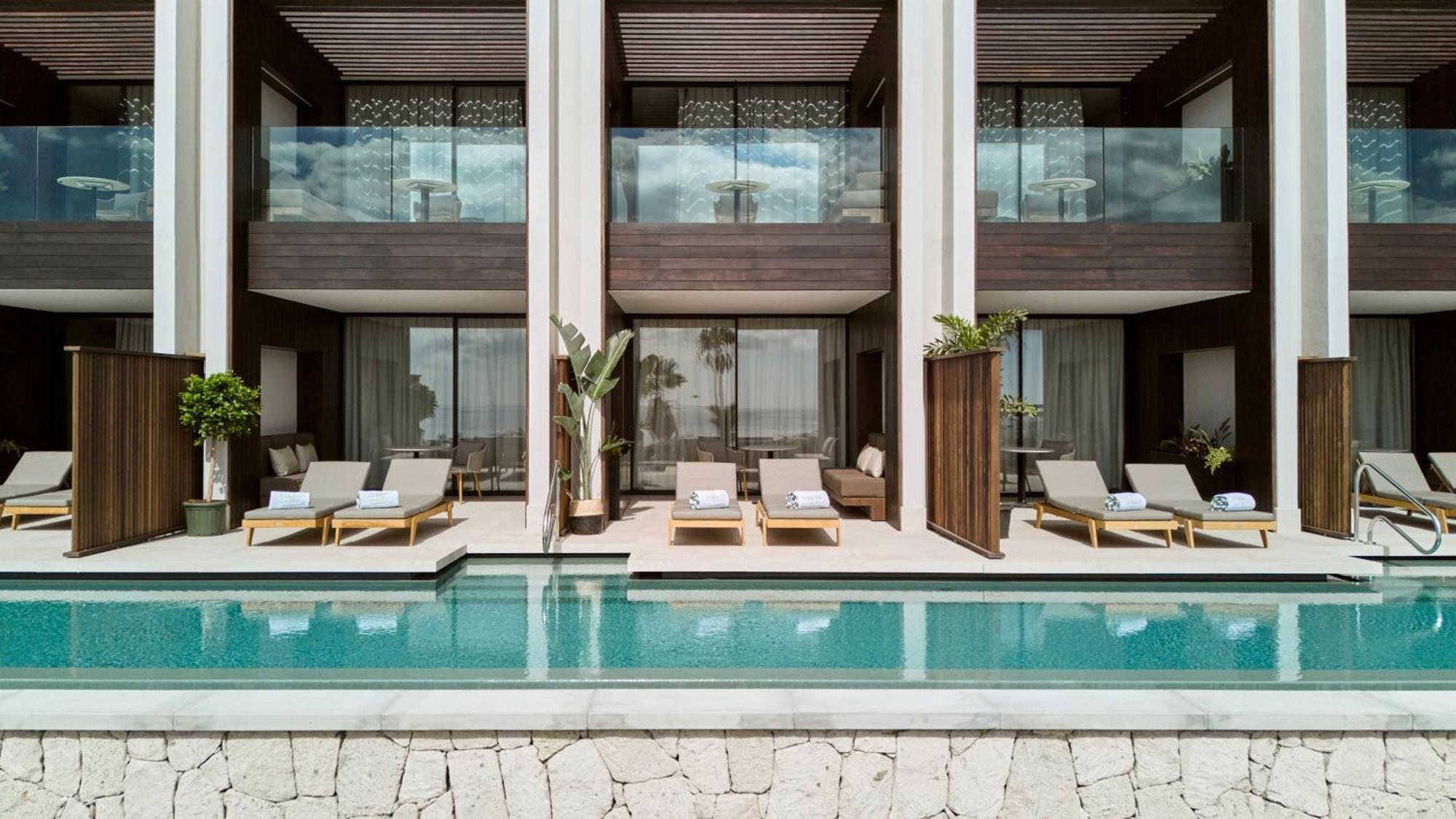 Junior Suite Swim up Adults Only