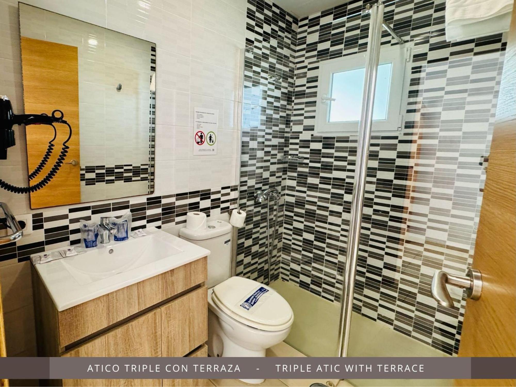 Penthouse Room,1658757745:JPEG