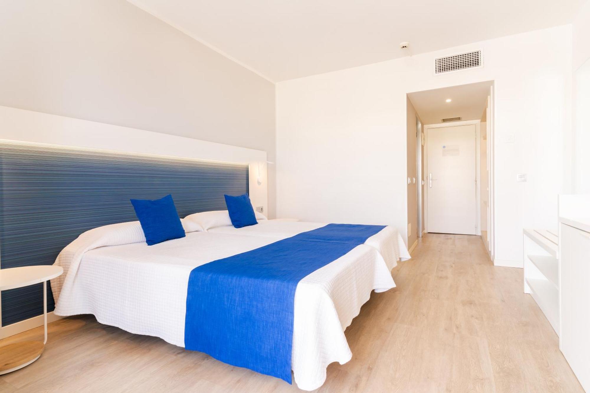 Superior Doppelzimmer mit seitlichem Meerblick