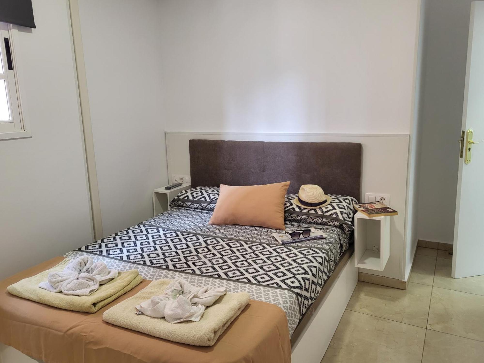 Deluxe Room,1705132911:JPEG
