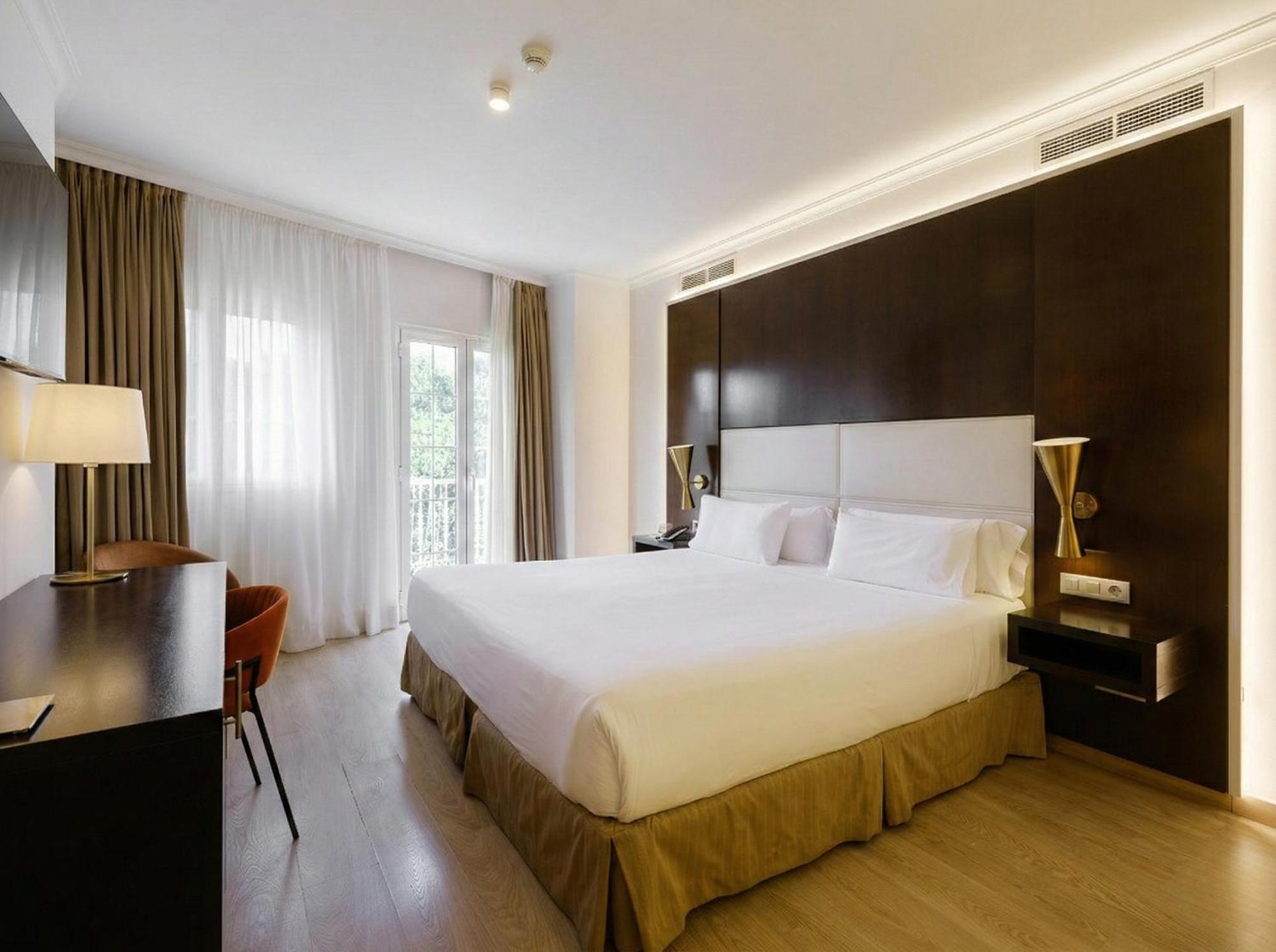 Premium Double Room Park View