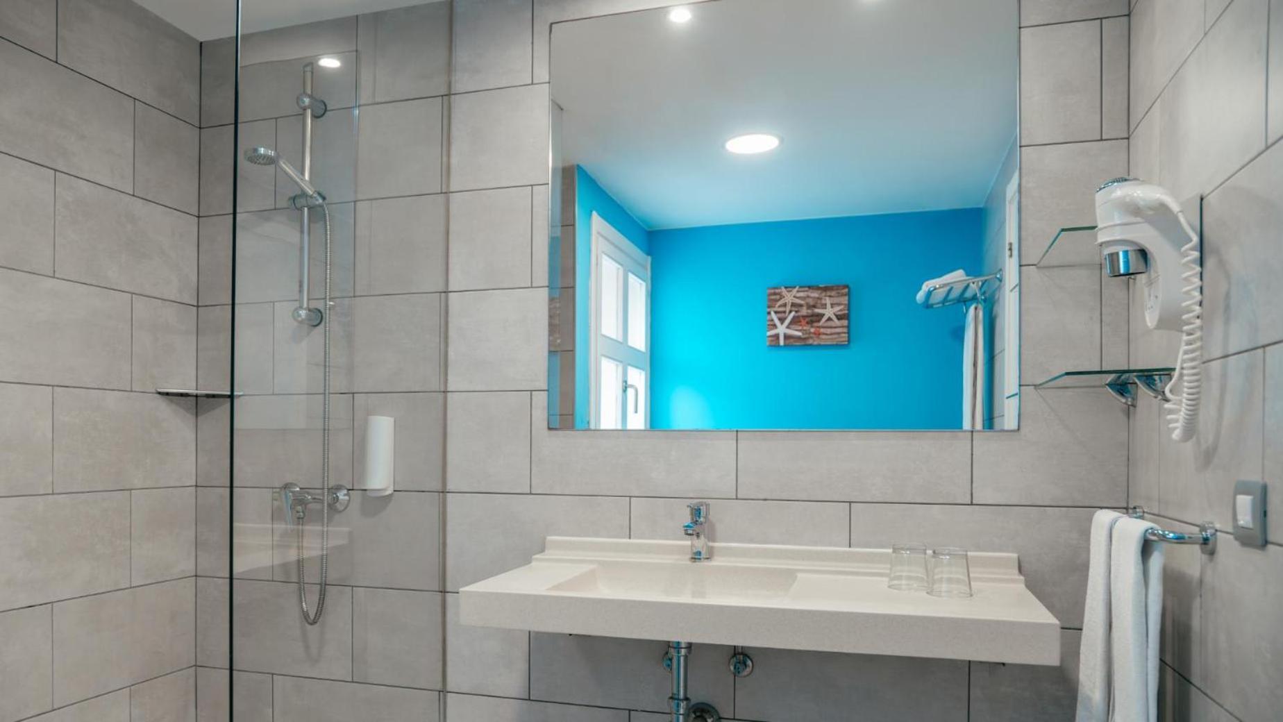 Habitación Doble con vistas a la piscina