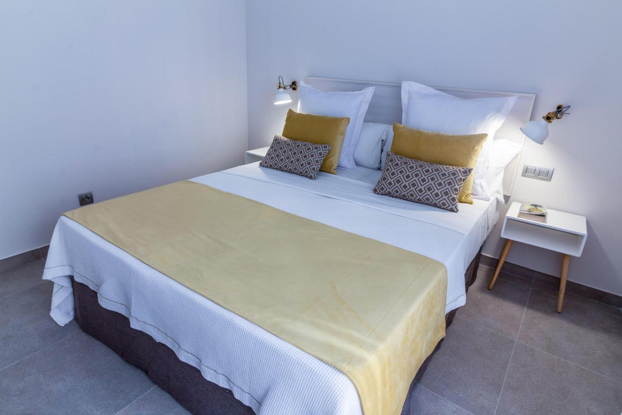 One-Bedroom Apartment,1758481763:JPEG