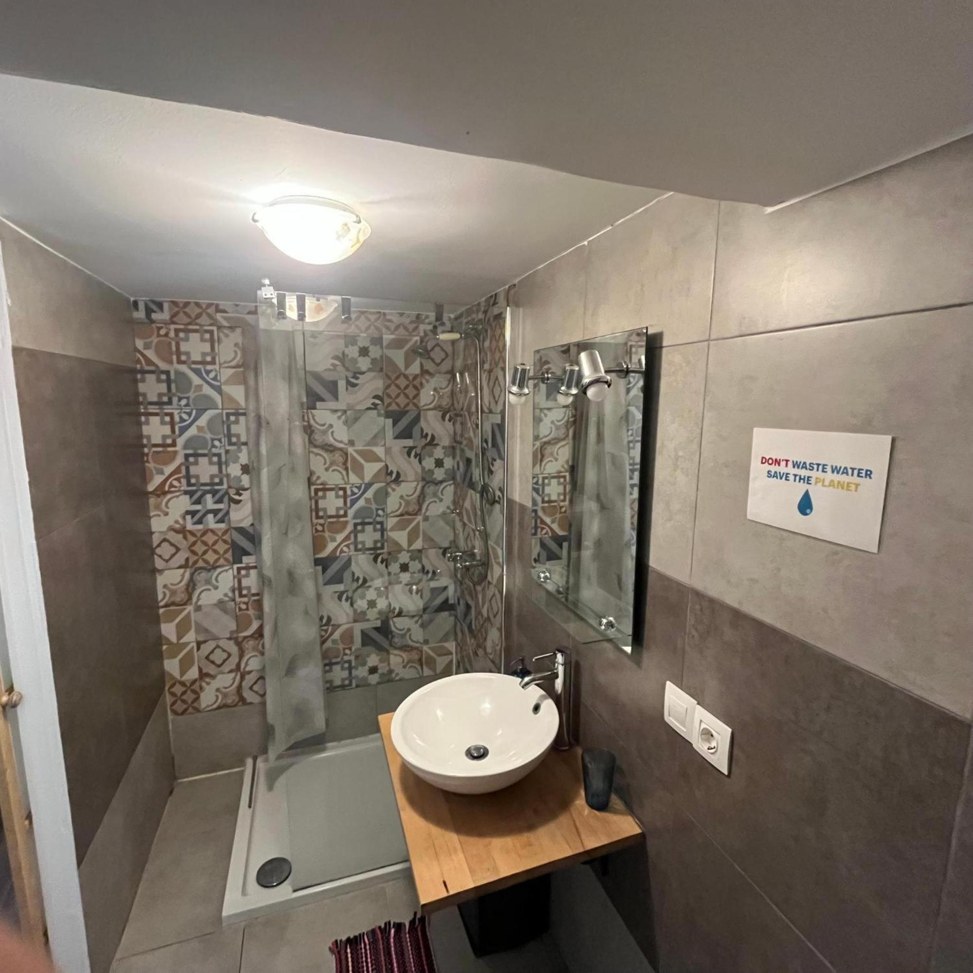 Chambre Double Deluxe avec Douche
