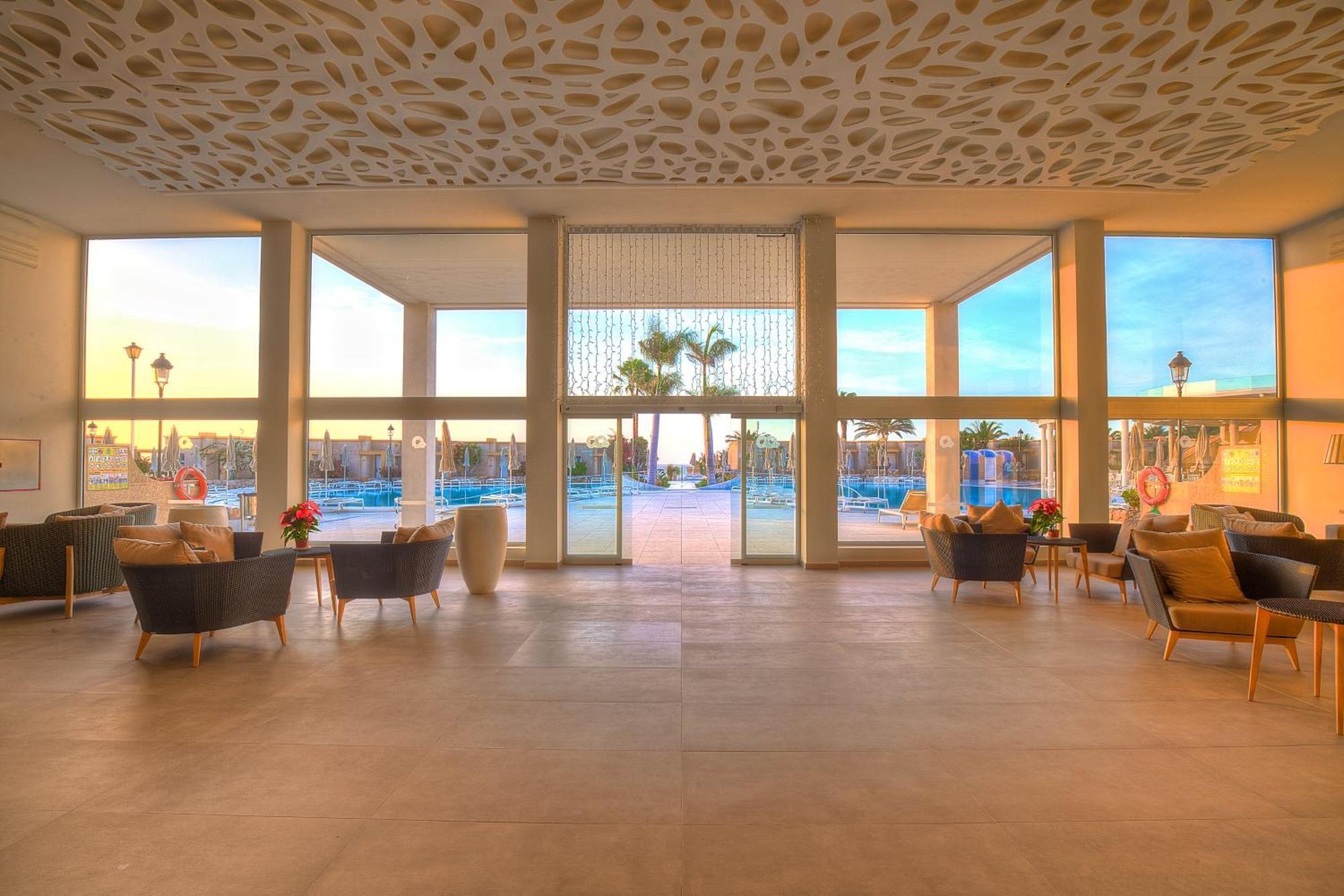 Habitación Doble con vistas al mar (2 adultos + 1 niño)