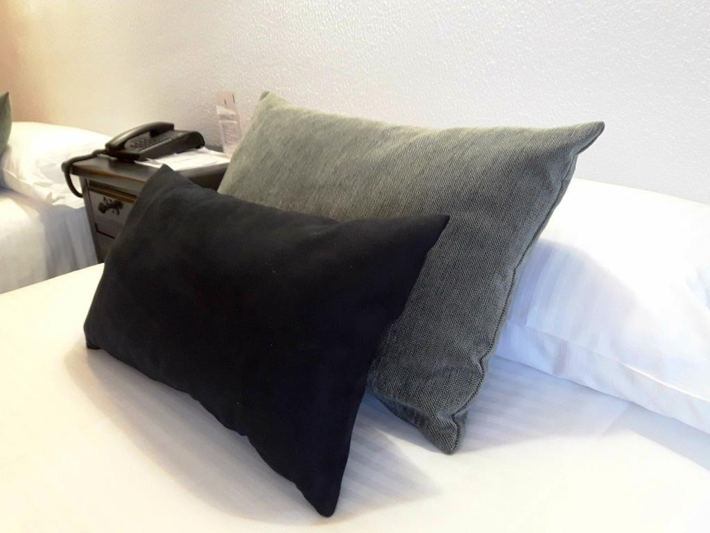 Budget Single Room,664873728:JPEG