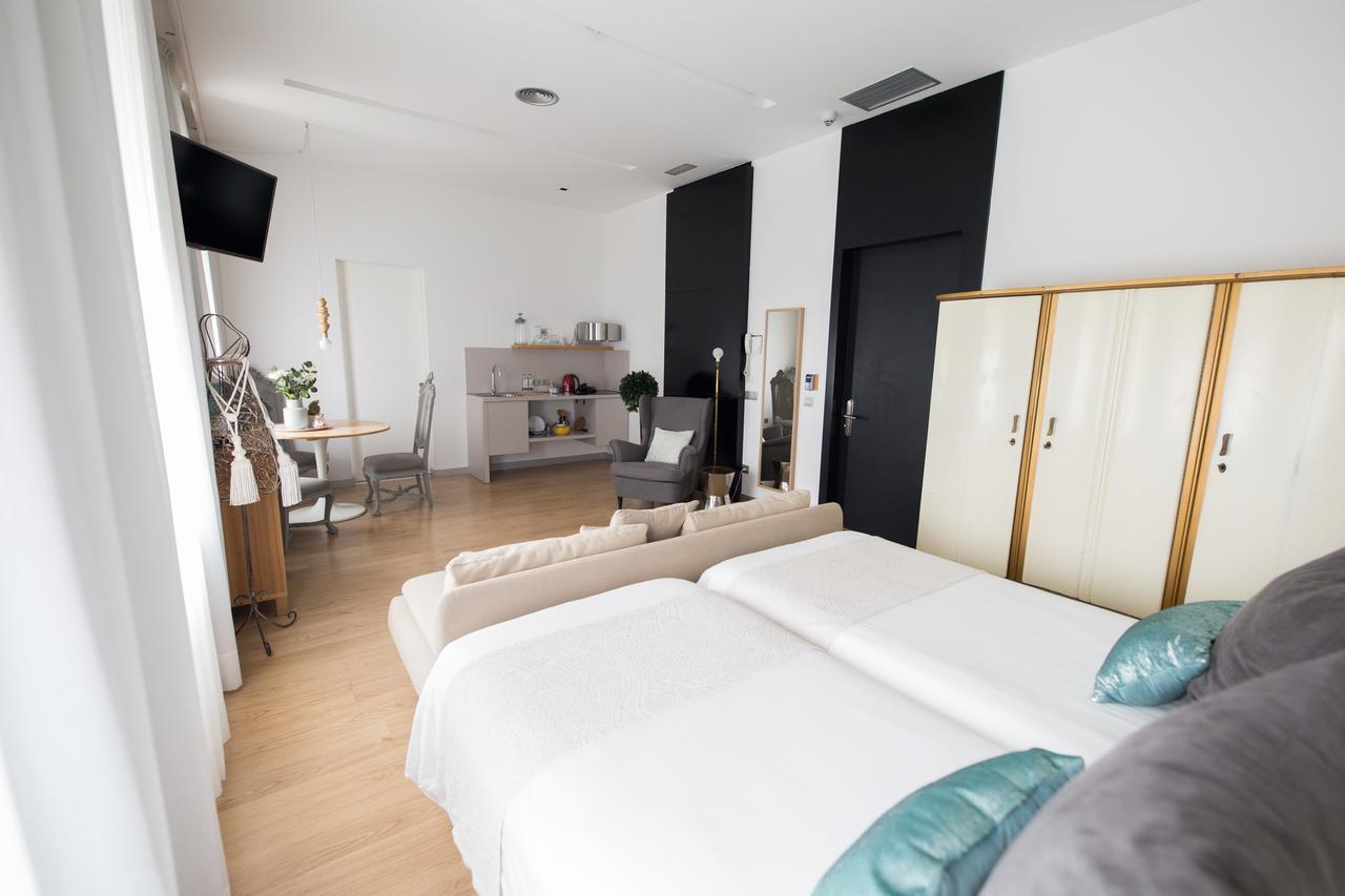 Junior Suite with views,1207453396:JPEG