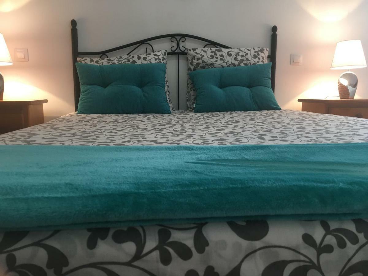 Two-Bedroom Apartment,868364561:JPEG