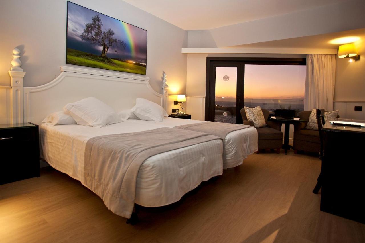 Quarto Twin Deluxe com Vista Mar