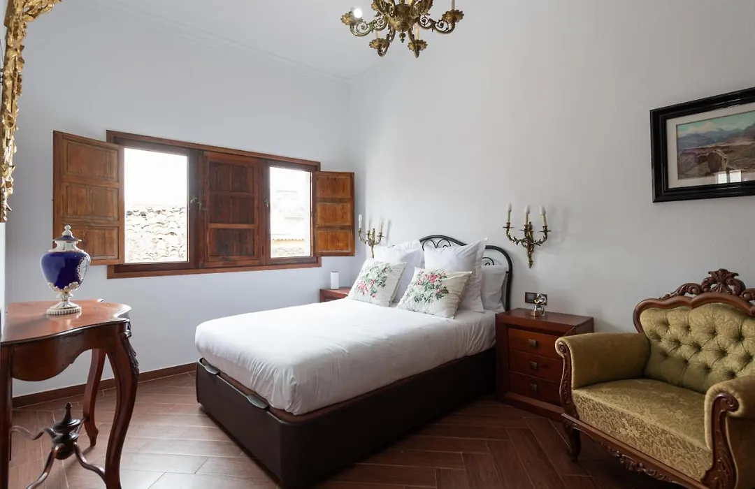 Homeforguest New Duplex With Rooftop Next To Arucas Cathedral-1