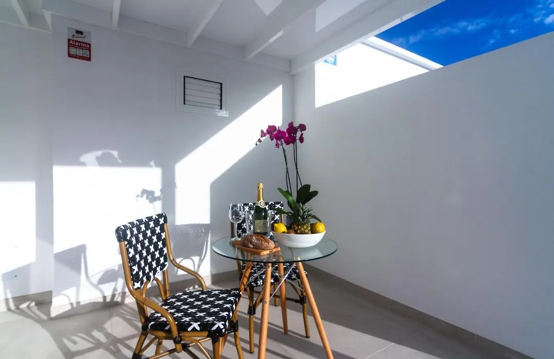 Rooms & Suites Princesa Leticia - Puerto Del Carmen, Lanzarote - Near The Beach-1