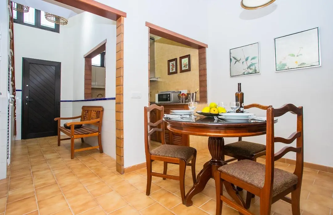 Casa Juana a 50 metros la playa del Reducto y wifi free-1