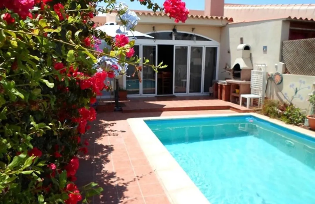 Lovely Cottageaurora With Wi-Fi And Private-Pool-1