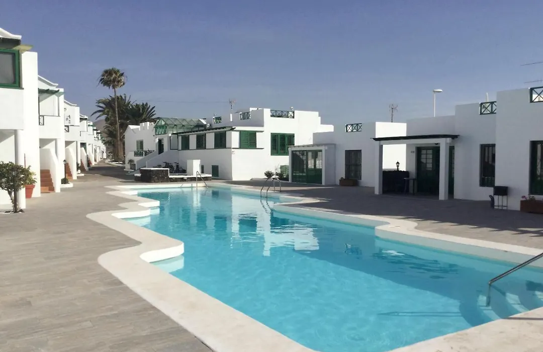 Relax & Pool Next To The Beach Apt-1