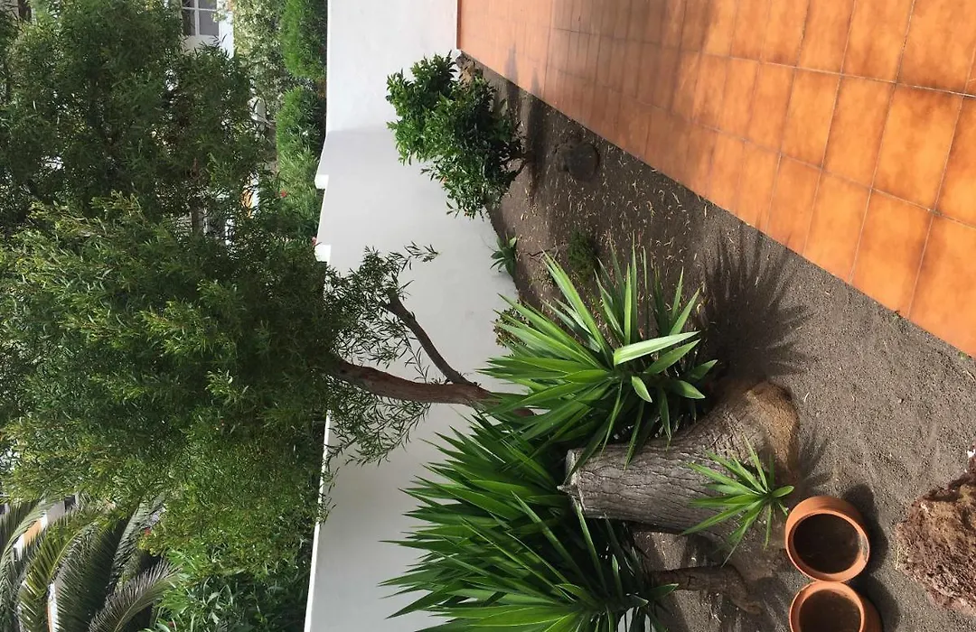 Apartamento Con Jardin Y Piscina-1