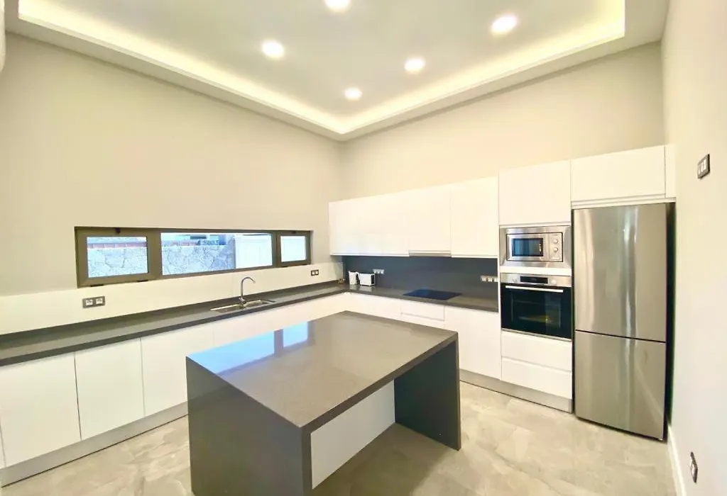Luxury Villa Olivia 3 Beds - 3 Baths-1
