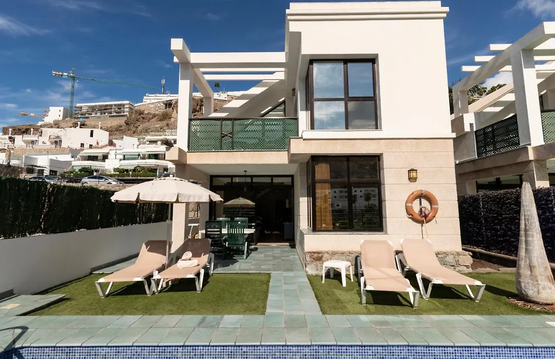 Sunshine Beach Villas-1