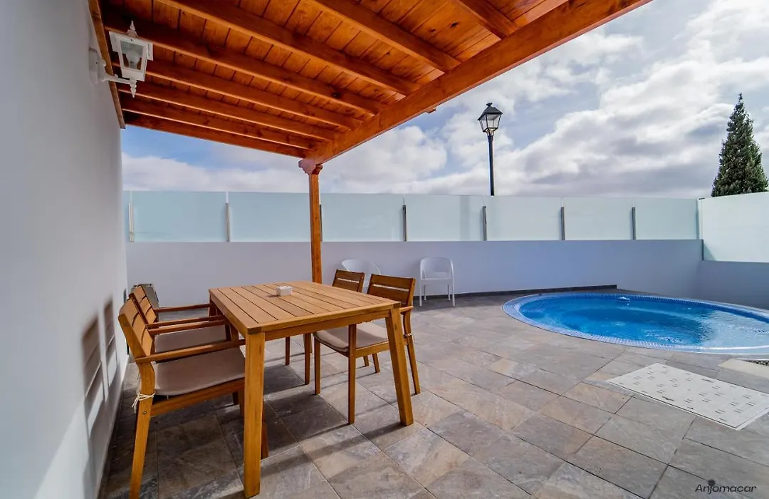 Luxury Villas Anjomacar-1