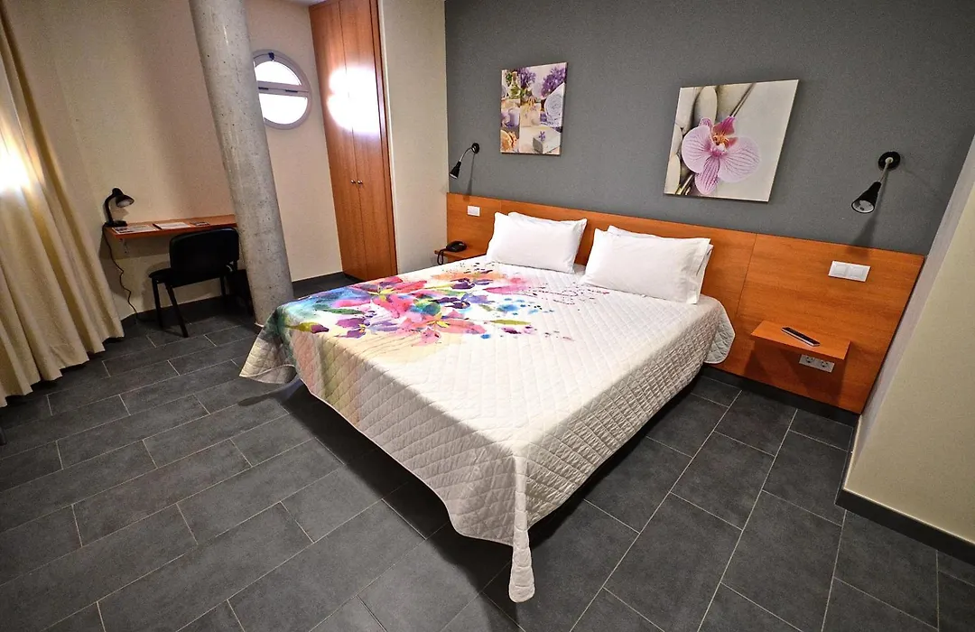 Hotel Puerto Canteras-1