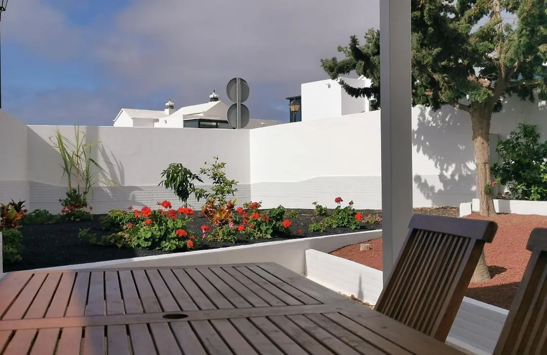 Apartamentos Anjomacar B-1