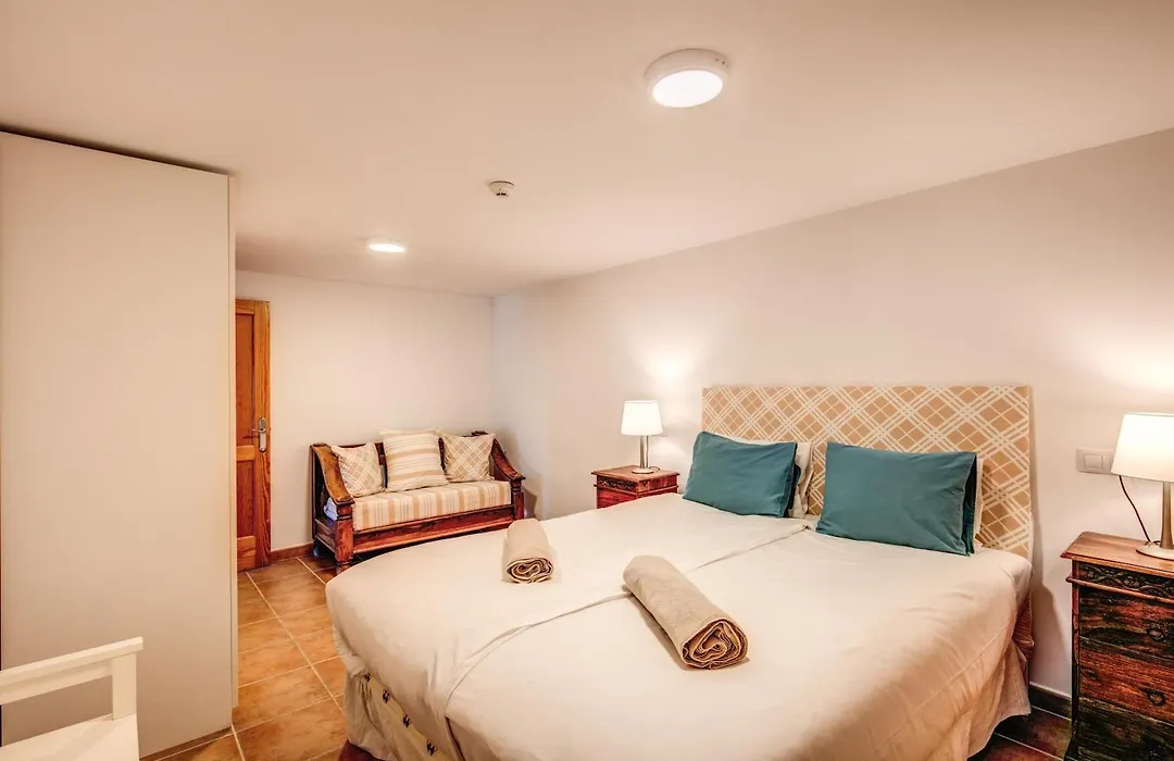 Granada I Apartments-1