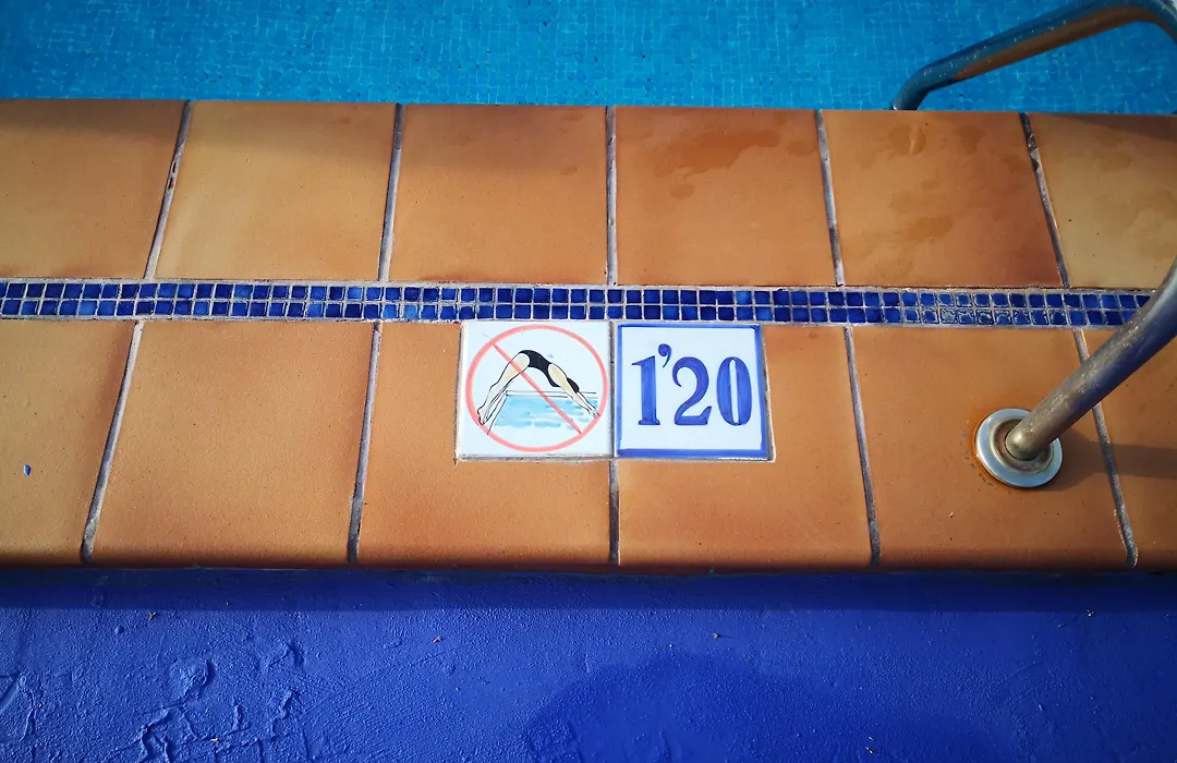 Castillo Beach Club35610-1
