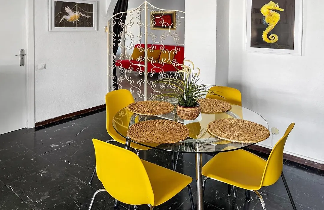 Large Penthouse With Sunny Terrace-1