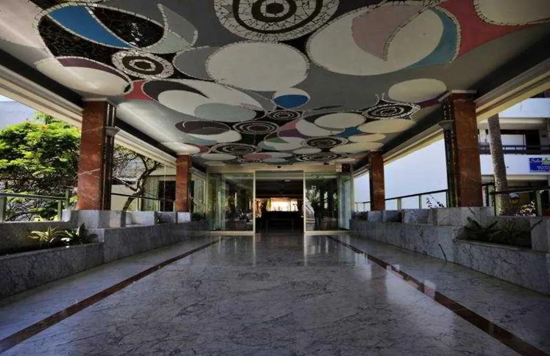Las Arenas-1