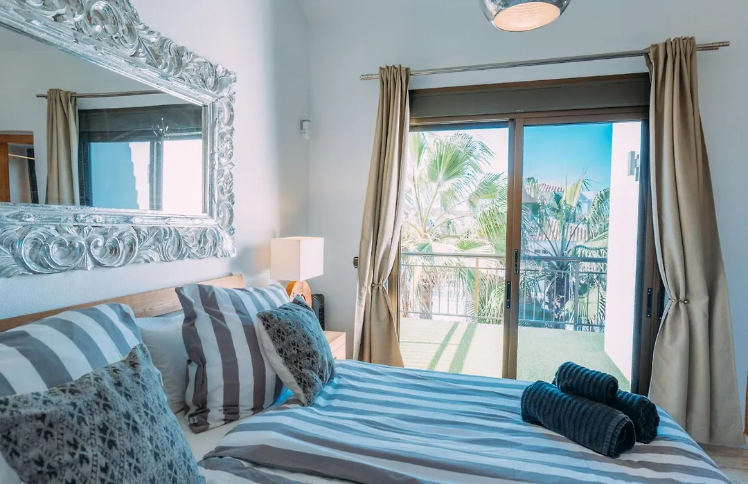 Paradise Beach House: Piscina Privada, Playa 100M-1