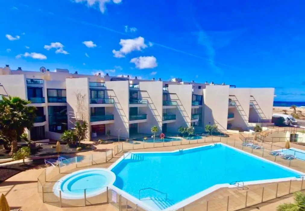 Apartamento Villa Bruno con vistas al mar, primera línea de playa-1