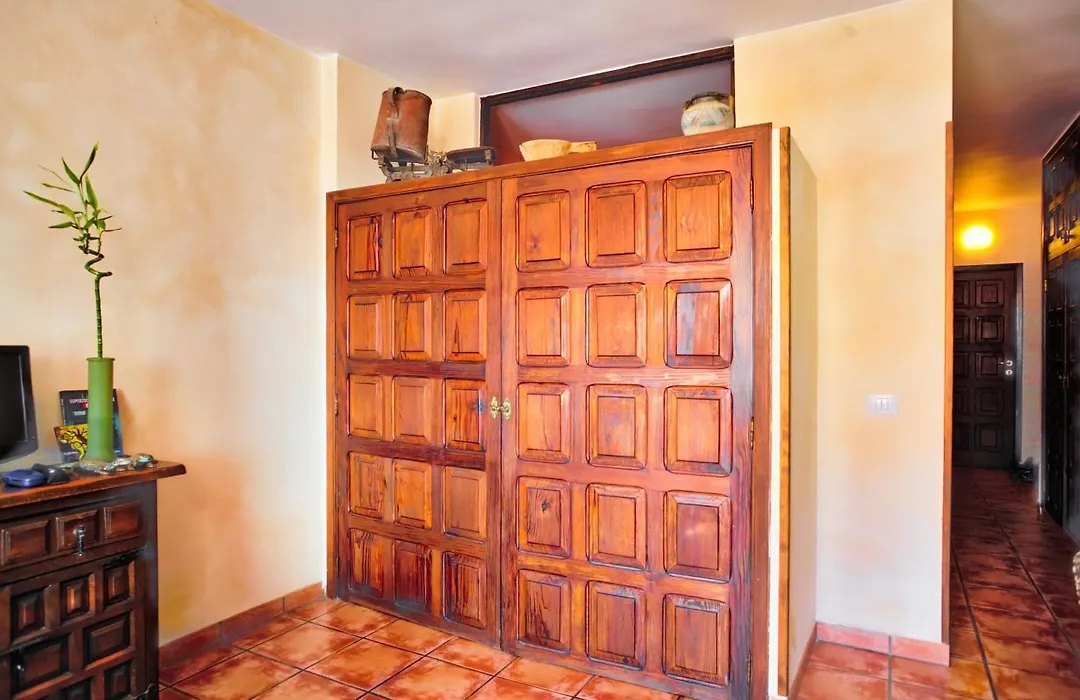 Gomera Lounge Apartments Wellness Pianobar-1