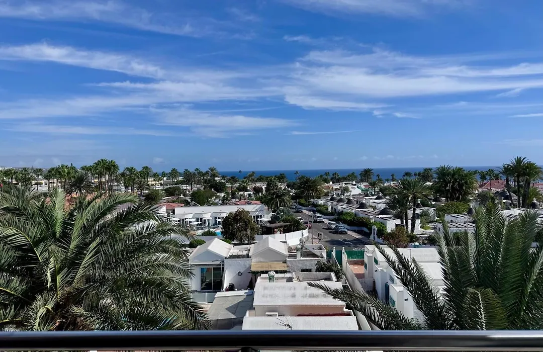Excelsior I Sea View Apartment-1