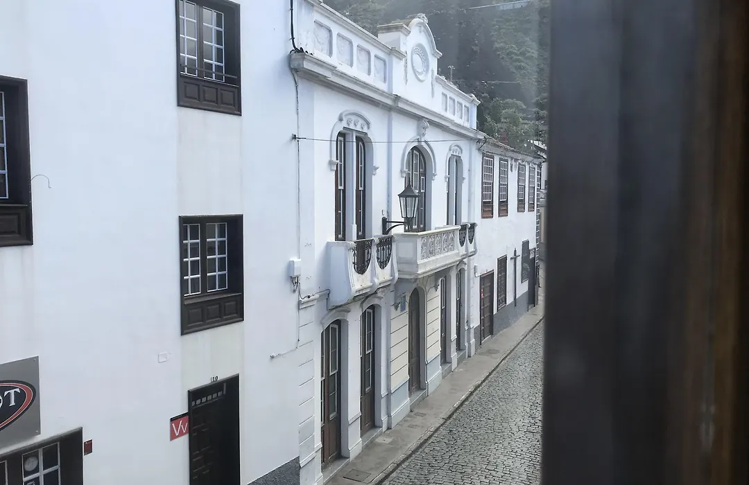 Gara Hotel-1