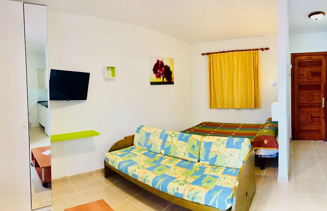 Apartamentos Maribel-1