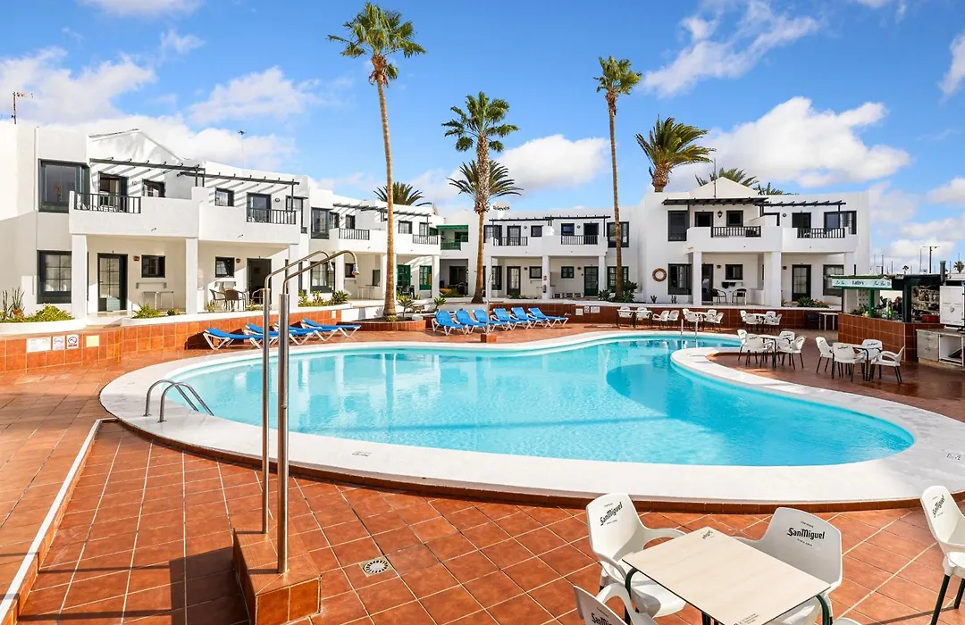 Apartamentos Luz Y Mar-1